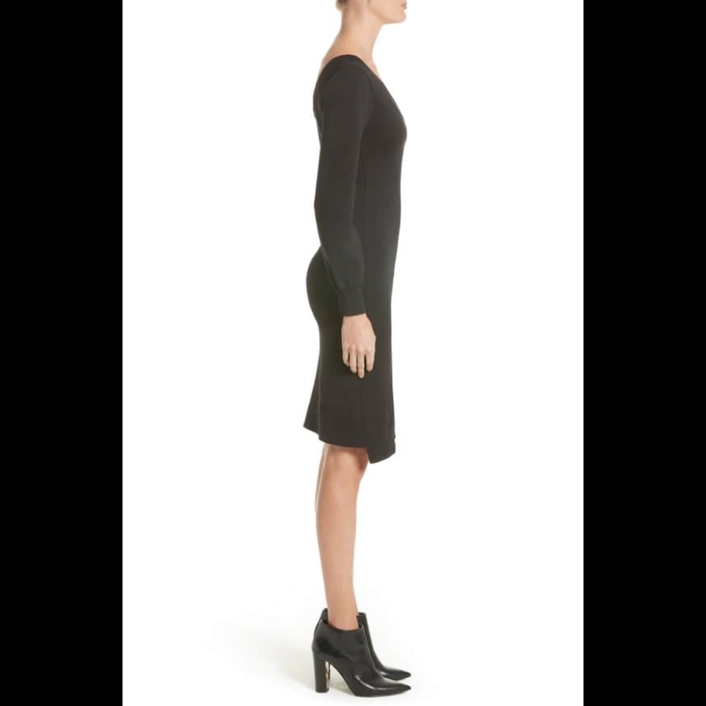 Gorgeous knit Burberry dress - Picture 3 of 8